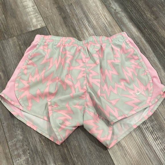 NIKE Tempo Running Shorts Bundle 5 Pair Girls large - Picture 9 of 12